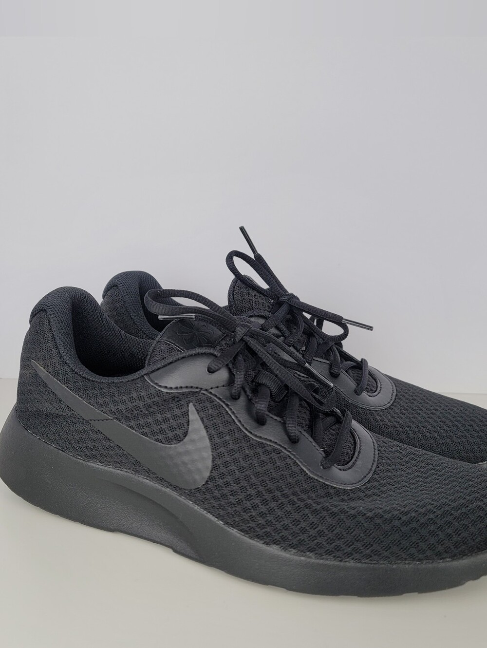 Nike Tanjun Men's 11 Black Athletic Running Walking Shoes DJ6258-001